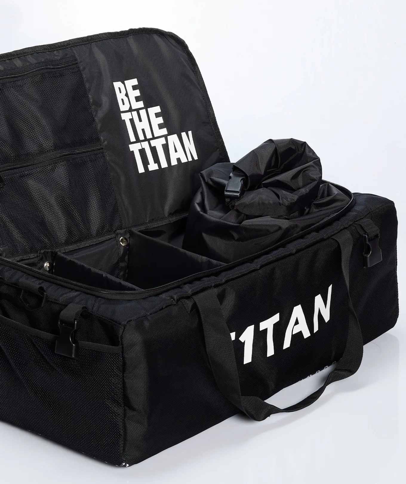 Torba Sportowa czarna-T1TAN Shop