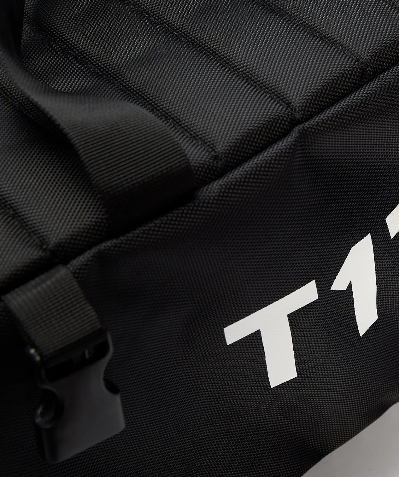 Torba Sportowa czarna-T1TAN Shop